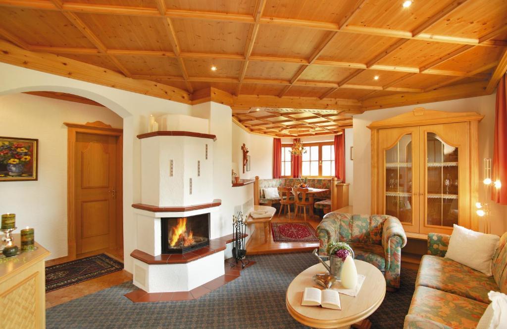 Landhaus Kostenzer Mit Sauna Fügen Quarto foto