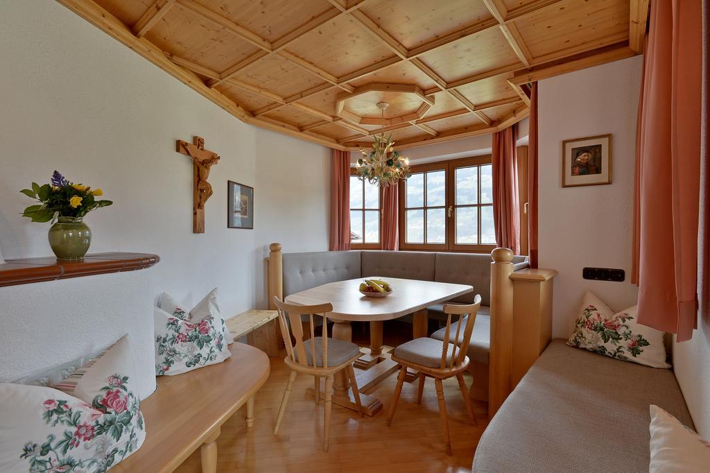Landhaus Kostenzer Mit Sauna Fügen Exterior foto